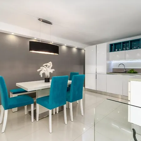 Lea 5-bedroom With Private Pool And Amazing Views Of And Sea 别墅 马卡尔斯卡