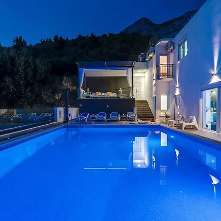 别墅 Lea 5-bedroom With Private Pool And Amazing Views Of And Sea