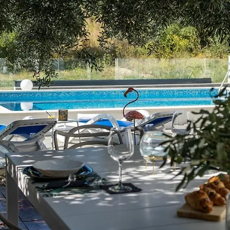 Lea 5-bedroom With Private Pool And Amazing Views Of And Sea * Makarská