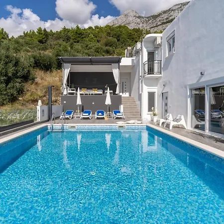 Vila Lea 5-bedroom With Private Pool And Amazing Views Of And Sea *