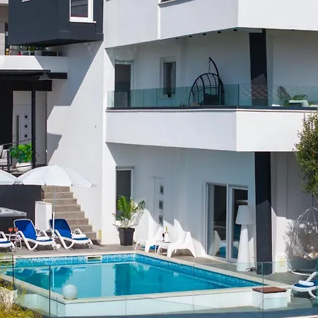 Vila Lea 5-bedroom With Private Pool And Amazing Views Of And Sea *