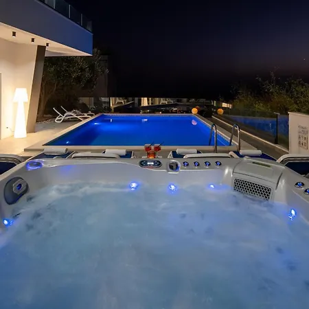 Lea 5-bedroom With Private Pool And Amazing Views Of And Sea Vila *