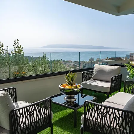 Lea 5-bedroom With Private Pool And Amazing Views Of And Sea * Makarská