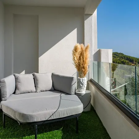 Vila Lea 5-bedroom With Private Pool And Amazing Views Of And Sea Makarská
