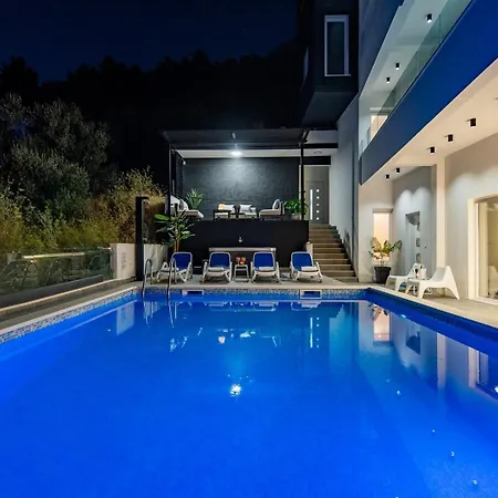Lea 5-bedroom With Private Pool And Amazing Views Of And Sea Vila