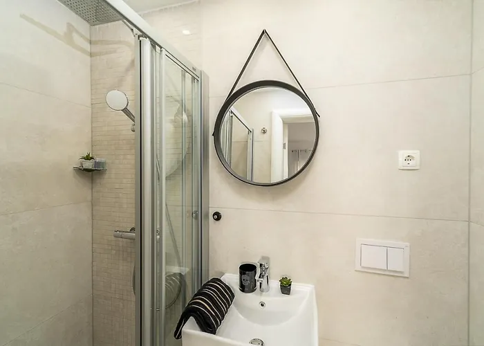 Lea 5-bedroom With Private Pool And Amazing Views Of And Sea Вілла