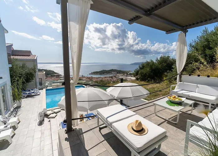 Lea 5-bedroom With Private Pool And Amazing Views Of And Sea *
