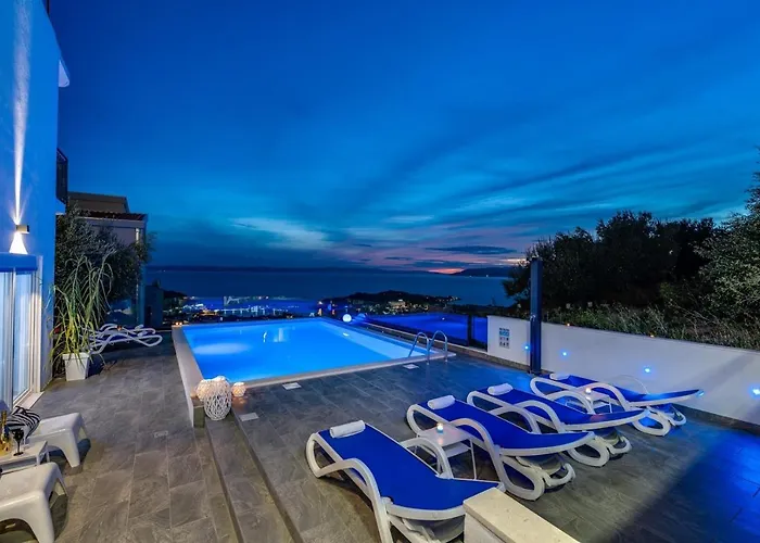 Lea 5-bedroom With Private Pool And Amazing Views Of And Sea Willa *