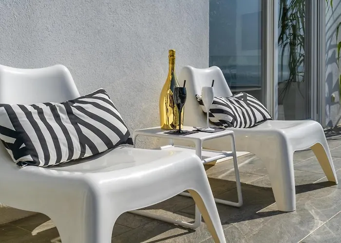 Willa Lea 5-bedroom With Private Pool And Amazing Views Of And Sea Makarska