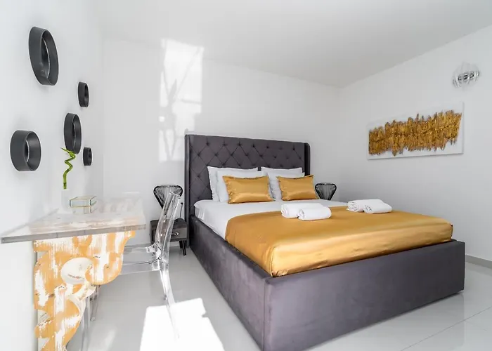 Lea 5-bedroom With Private Pool And Amazing Views Of And Sea Макарська