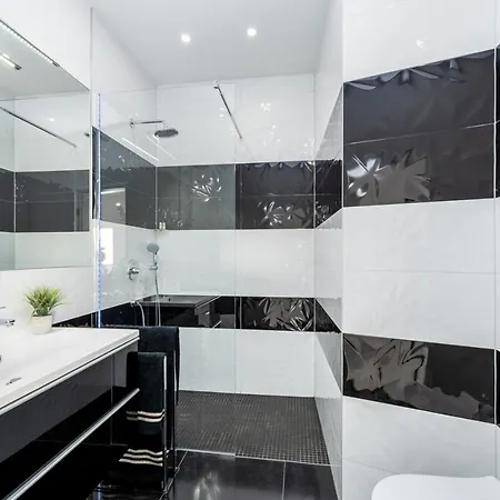 Lea 5-bedroom With Private Pool And Amazing Views Of And Sea *